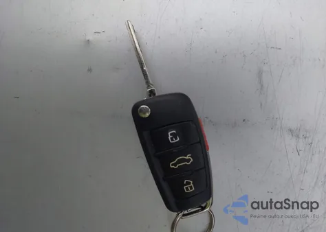 2018 Audi A3 2.0T Premium/2.0T Tech Premium z USA, uszkodzony, nr VIN WAUAUGFF8J1003735